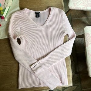 Ladies Calvin Klein Jeans pink sweater. Like new condition.